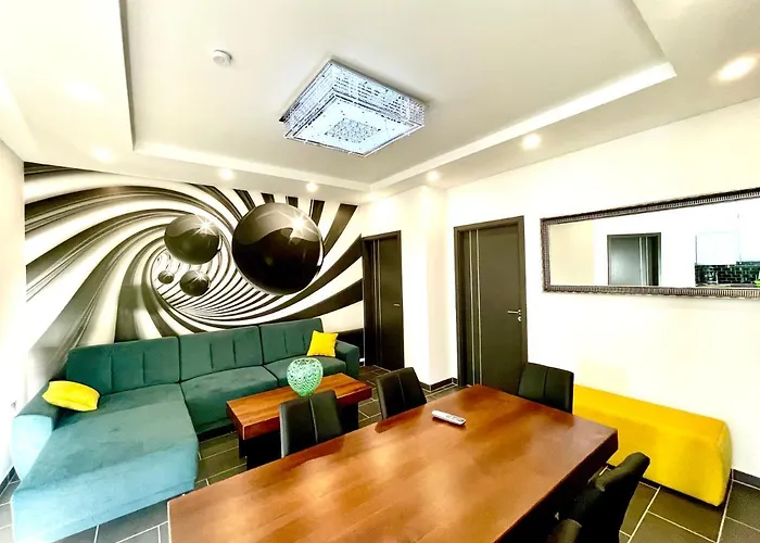 Peter & Roza Modern Apartmanhaz ****