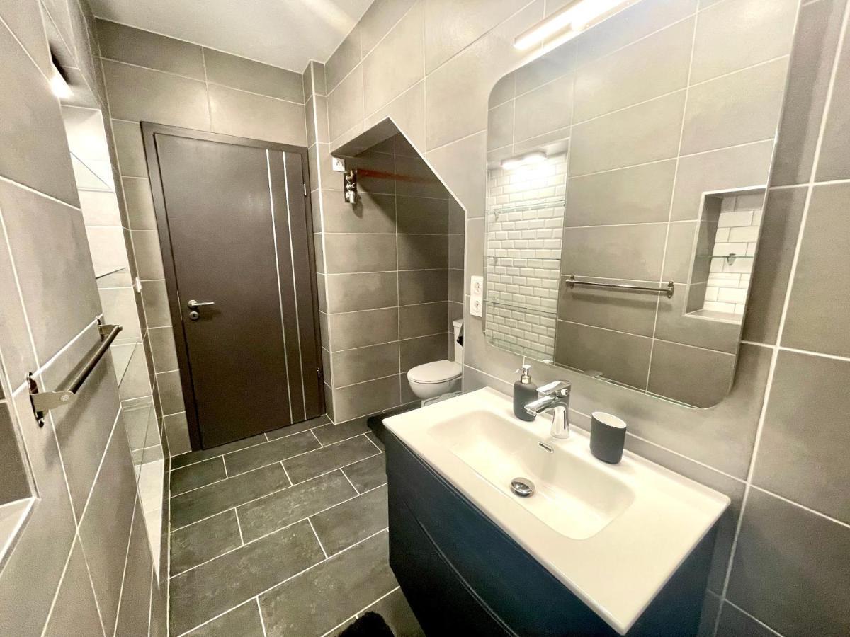 Apartment Peter & Roza Modern Apartmanhaz **** *