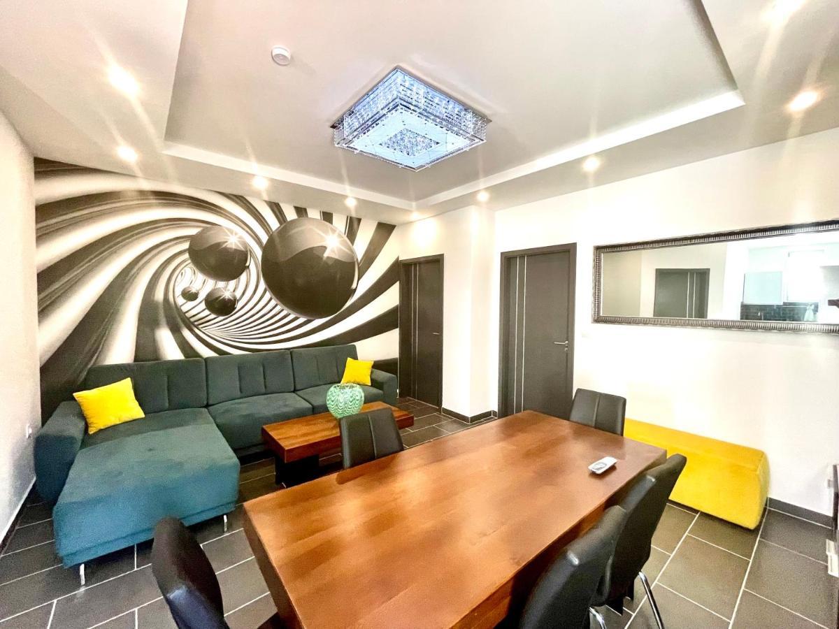 Peter & Roza Modern Apartmanhaz **** Apartment