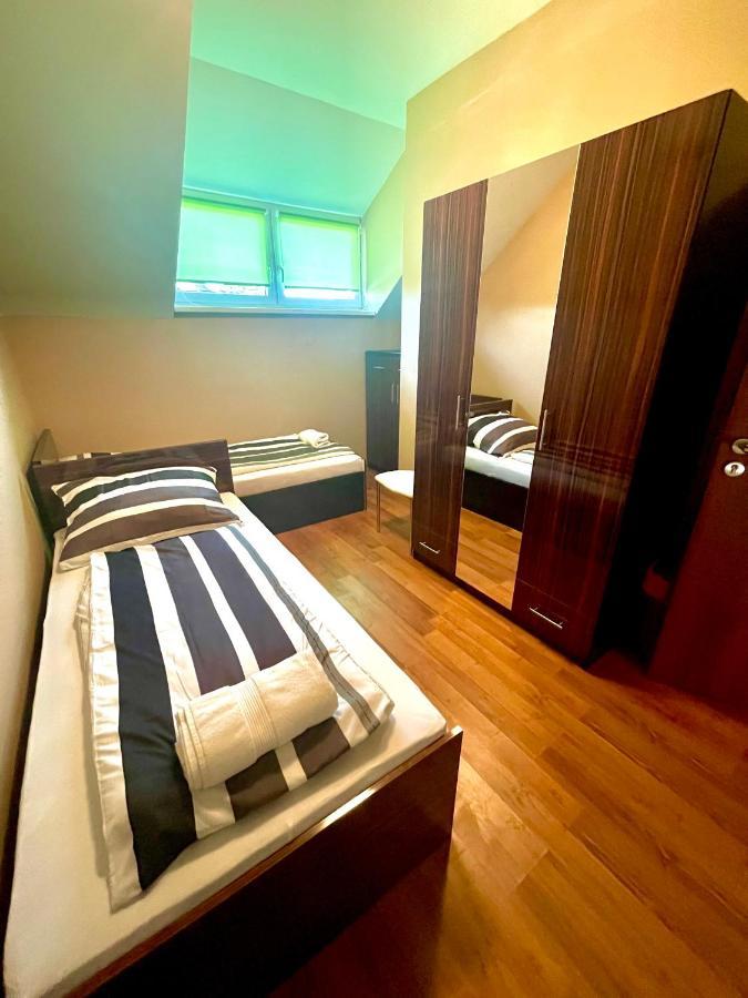 Peter & Roza Modern Apartmanhaz **** Balatonmariafurdo