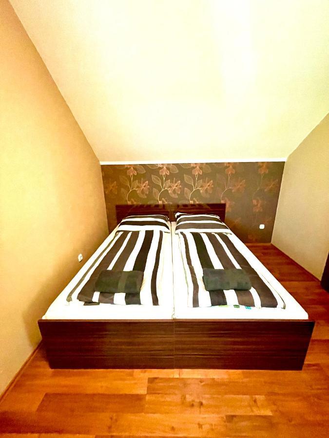 Peter & Roza Modern Apartmanhaz **** Apartment Balatonmariafurdo