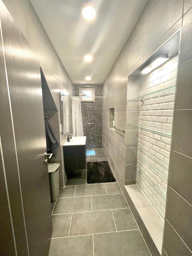 Peter & Roza Modern Apartmanhaz **** Balatonmariafurdo